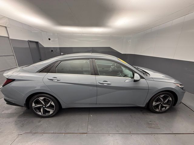 2022 Hyundai Elantra Hybrid Limited photo 6