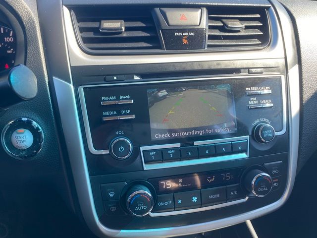 2017 Nissan Altima 2.5 SV photo 16