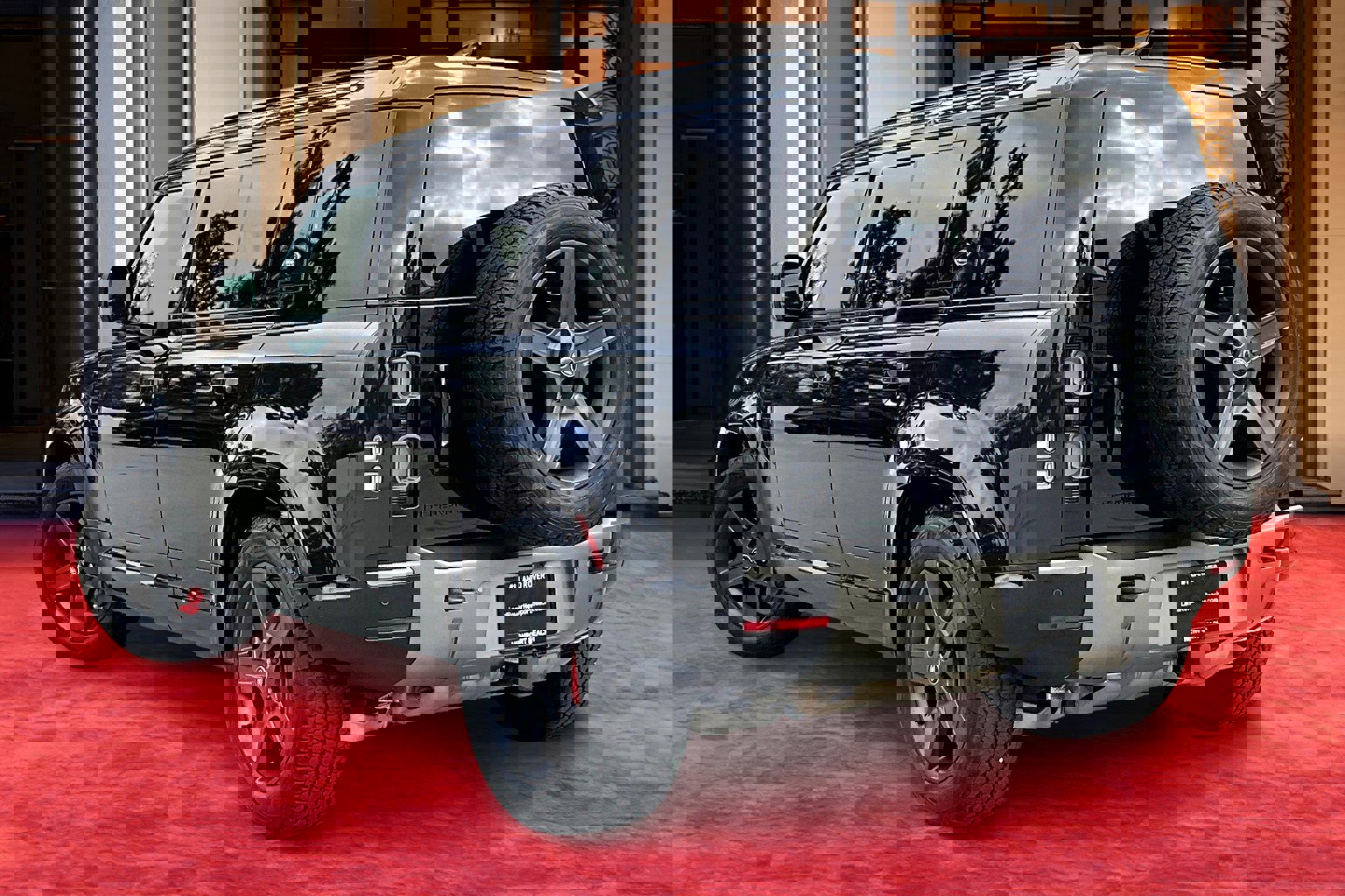 2022 Land Rover Defender X-Dynamic SE photo 4