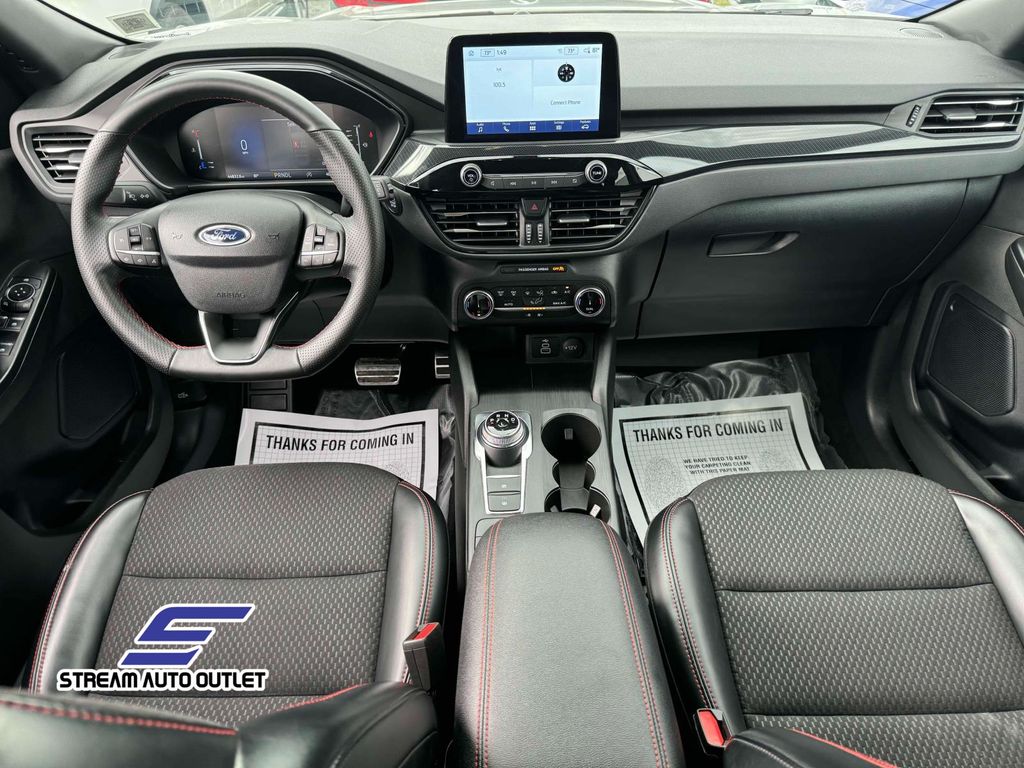 2024 Ford Escape ST-Line photo 10