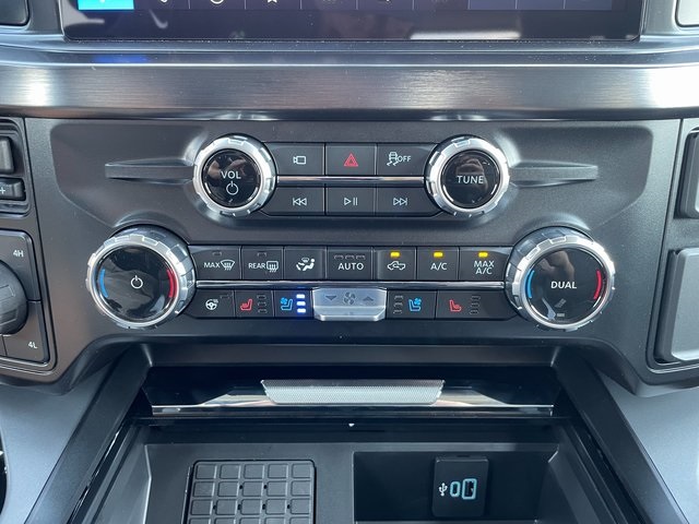 2025 Ford F-350 photo 29