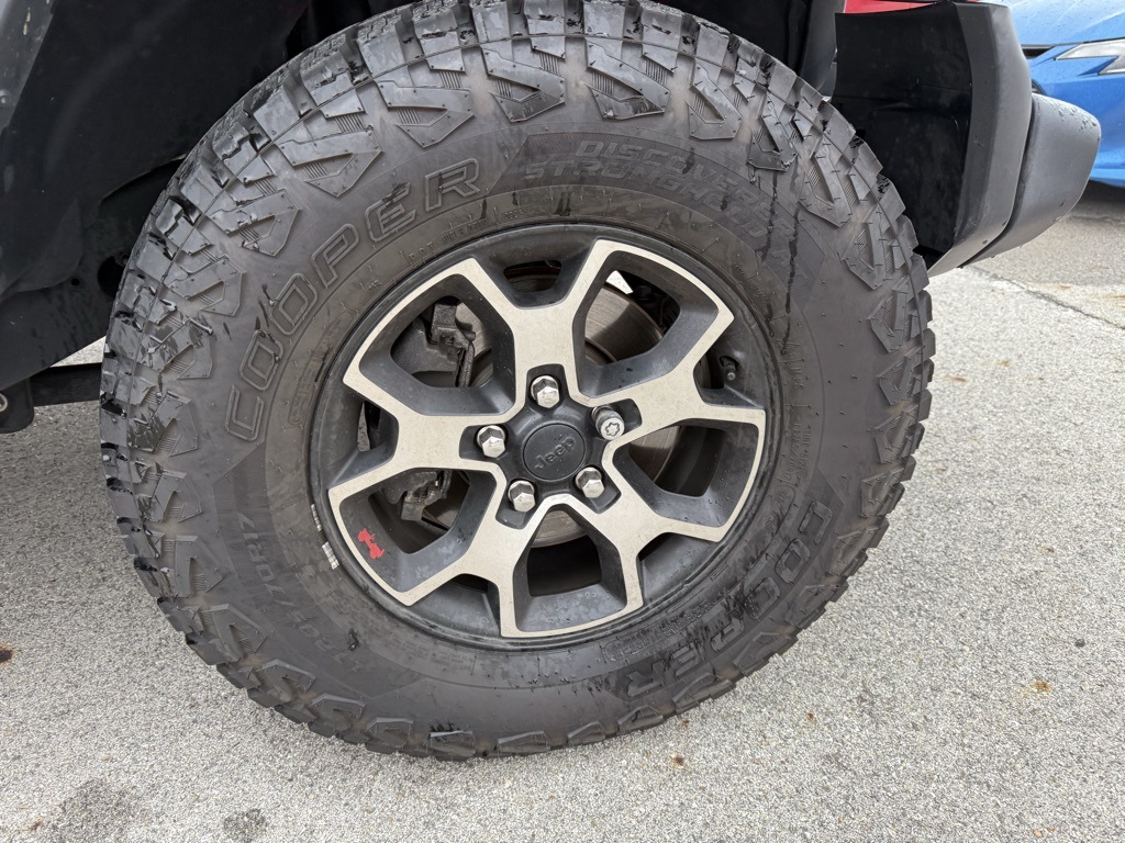 2020 Jeep Wrangler Unlimited Sport Altitude photo 13