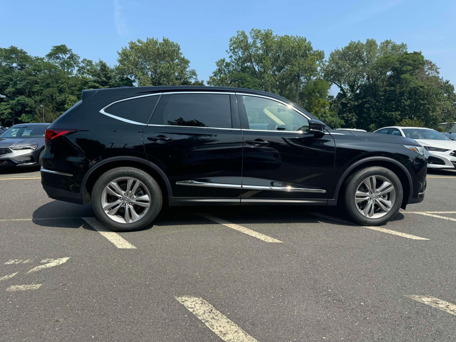 2023 Acura MDX SH-AWD photo 4