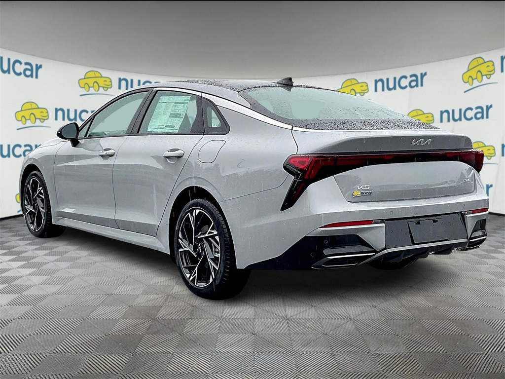 2025 Kia K5 GT-Line photo 3