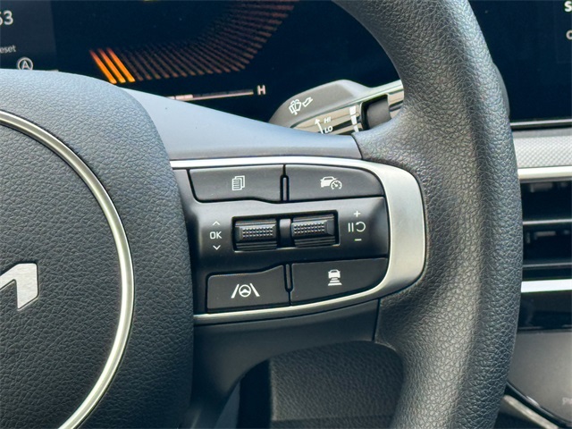 2025 Kia K5 LXS photo 29