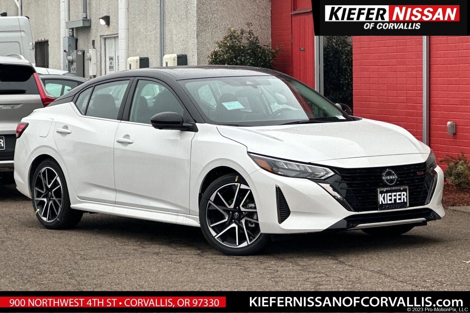 2025 Nissan Sentra SR's photo