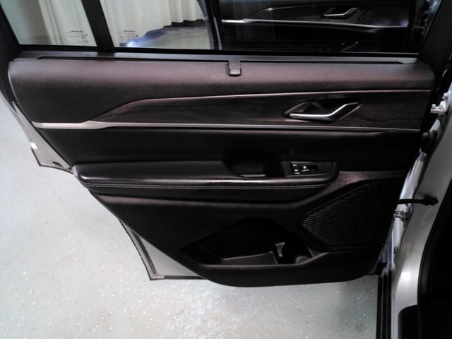 2024 Jeep Grand Cherokee Limited photo 14