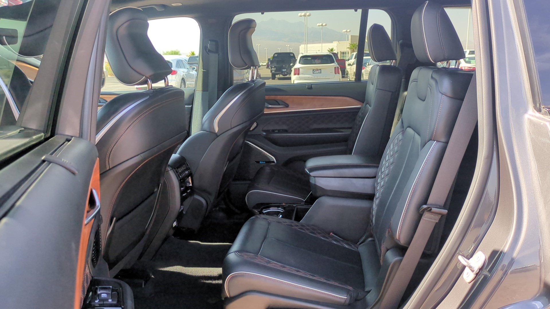 2021 Jeep Grand Cherokee L Summit Reserve photo 26