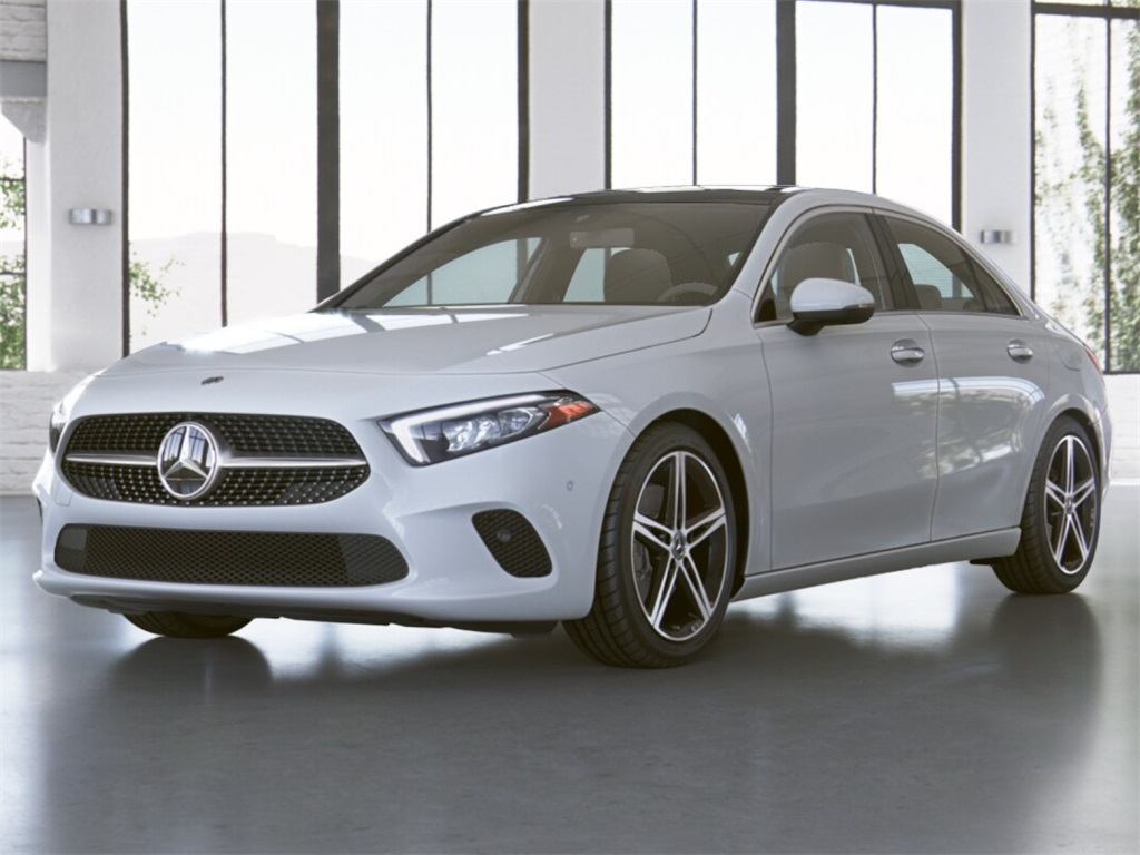 2022 Mercedes-Benz A-Class A220's photo