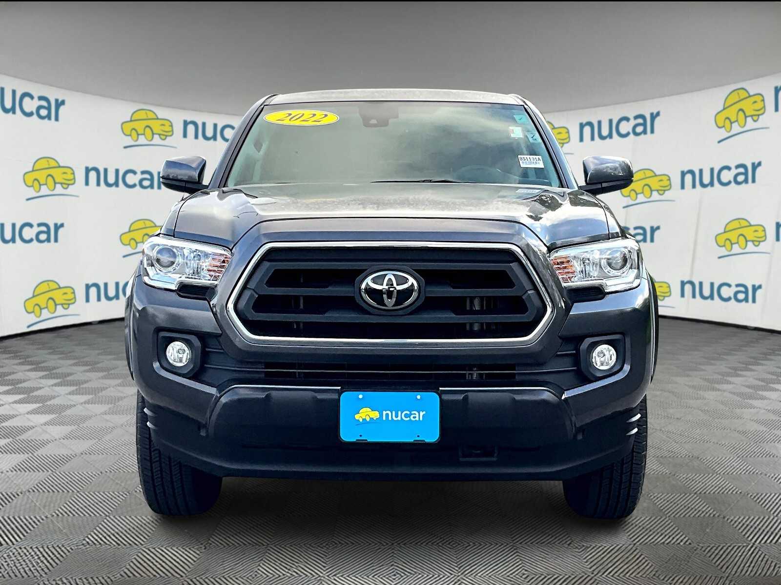 2022 Toyota Tacoma SR5 photo 2