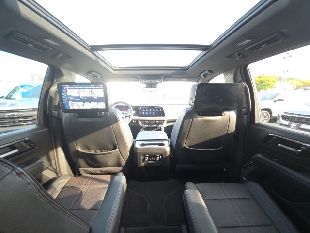2025 Chevrolet Tahoe High Country photo 28