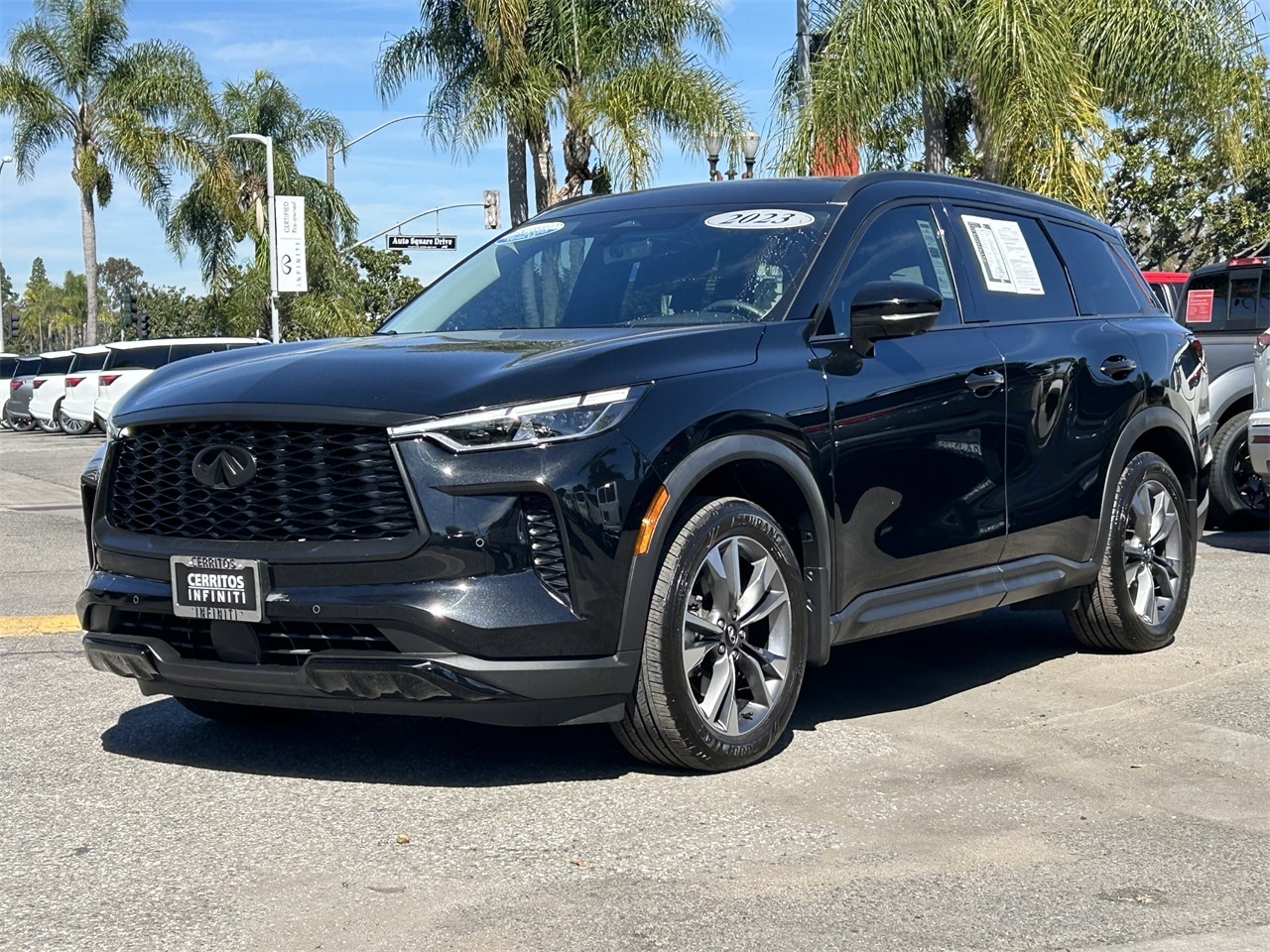 2023 INFINITI QX60 LUXE