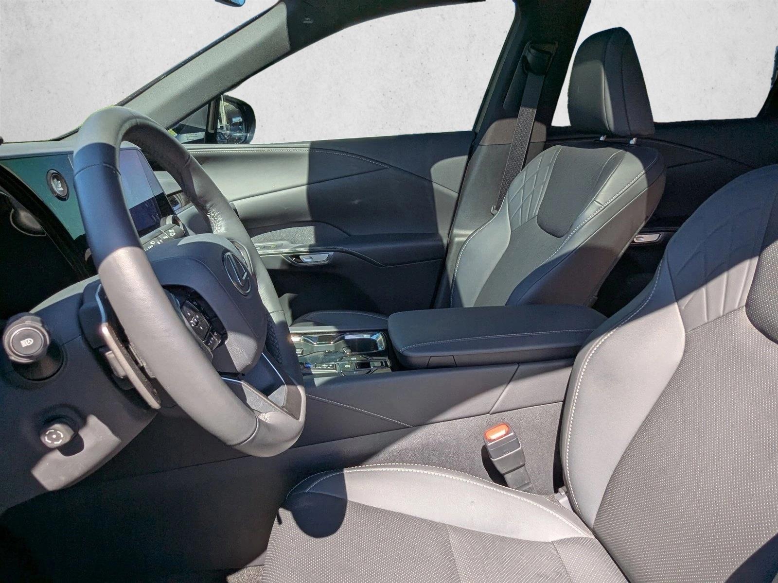 2024 Lexus RX 350 photo 15