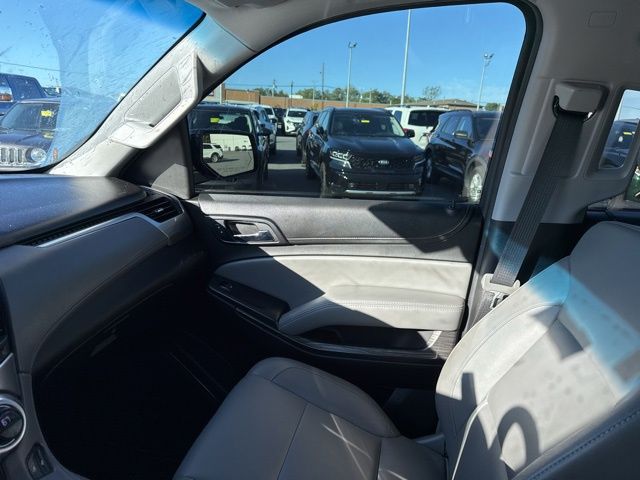 2018 Chevrolet Tahoe LT photo 17
