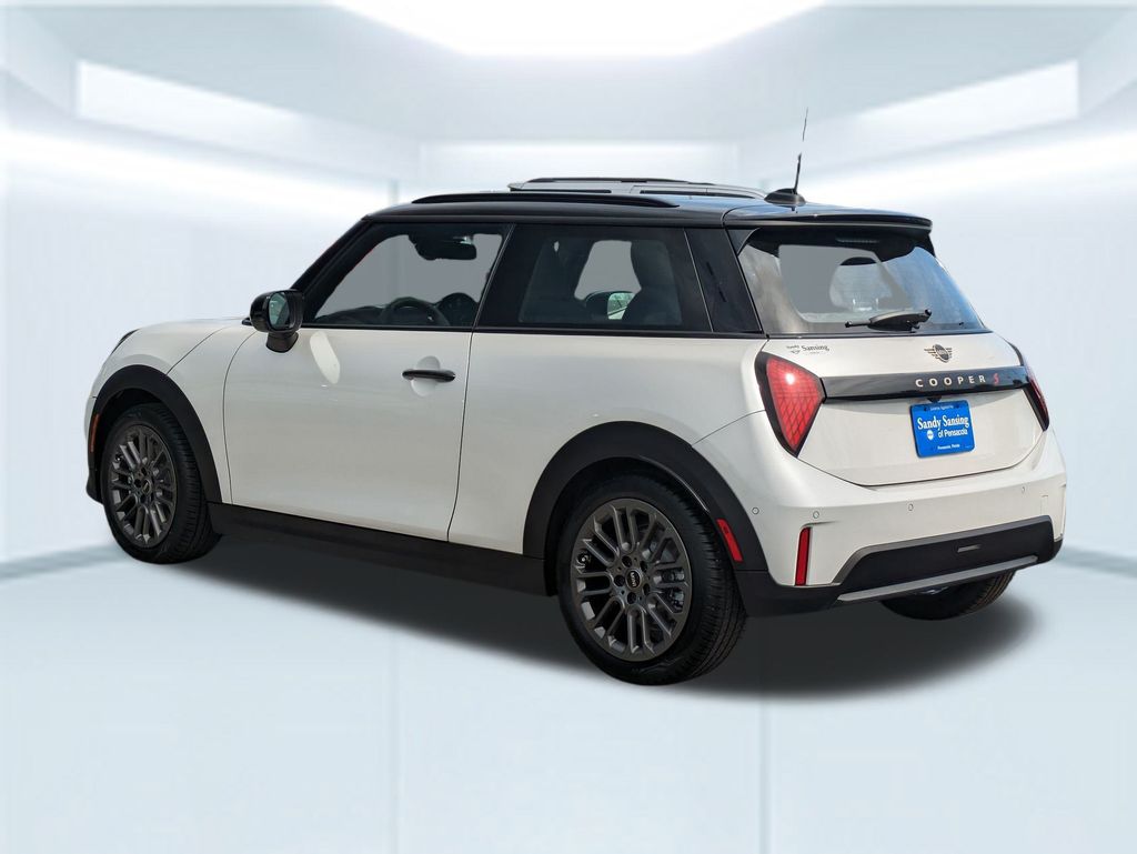 2026 Mini Cooper 2 Door Hardtop Signature photo 2