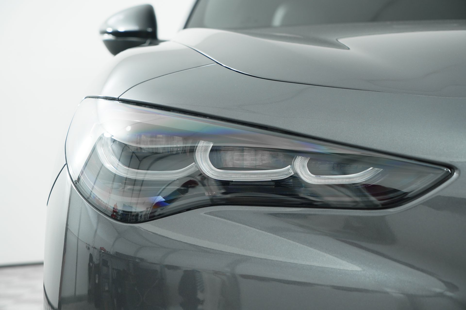 2025 Alfa Romeo Stelvio photo 11