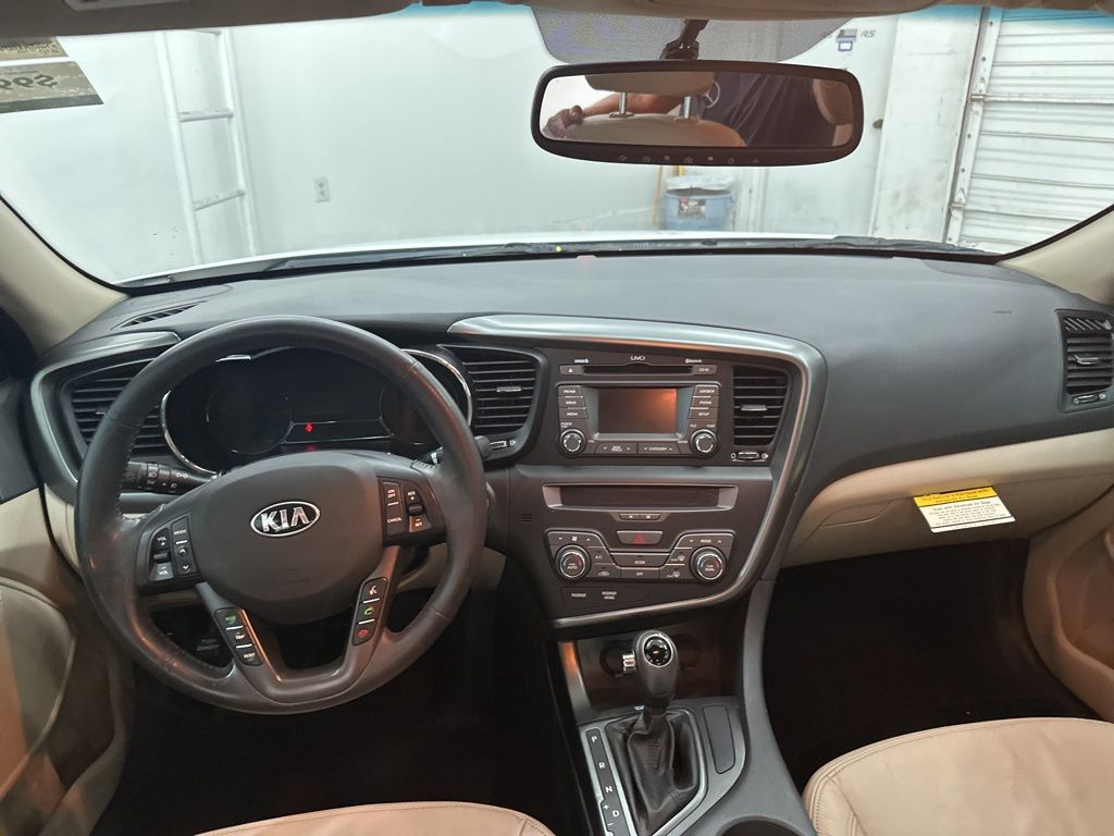 2013 Kia Optima Hybrid LX photo 16