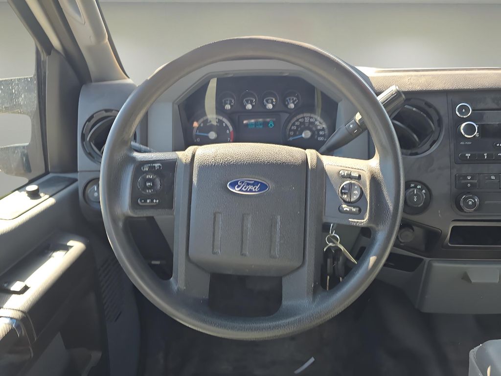 2015 Ford F-250 XL photo 13