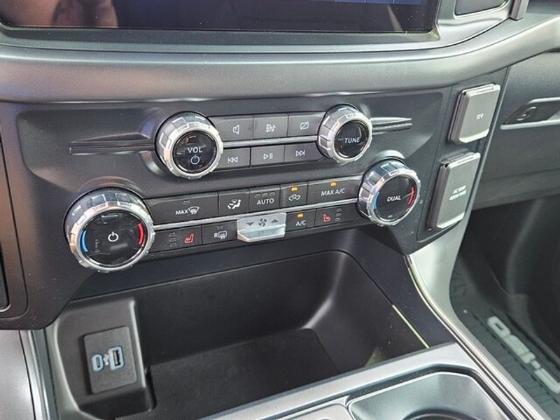 2024 Ford F-150 XLT photo 22