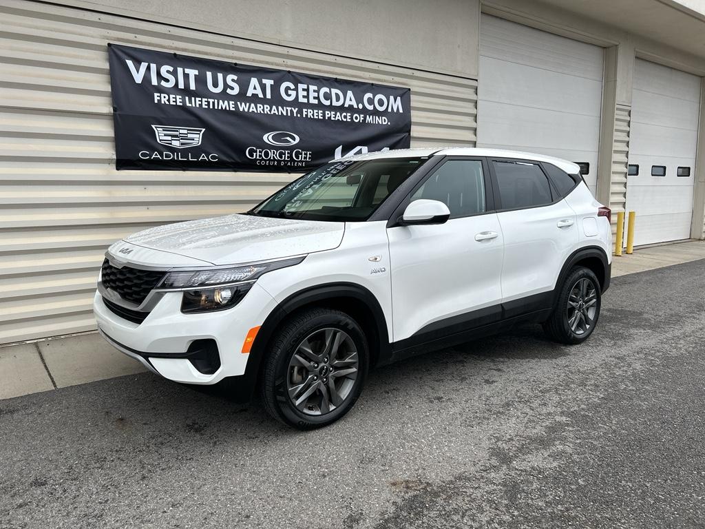 2023 Kia Seltos LX's photo