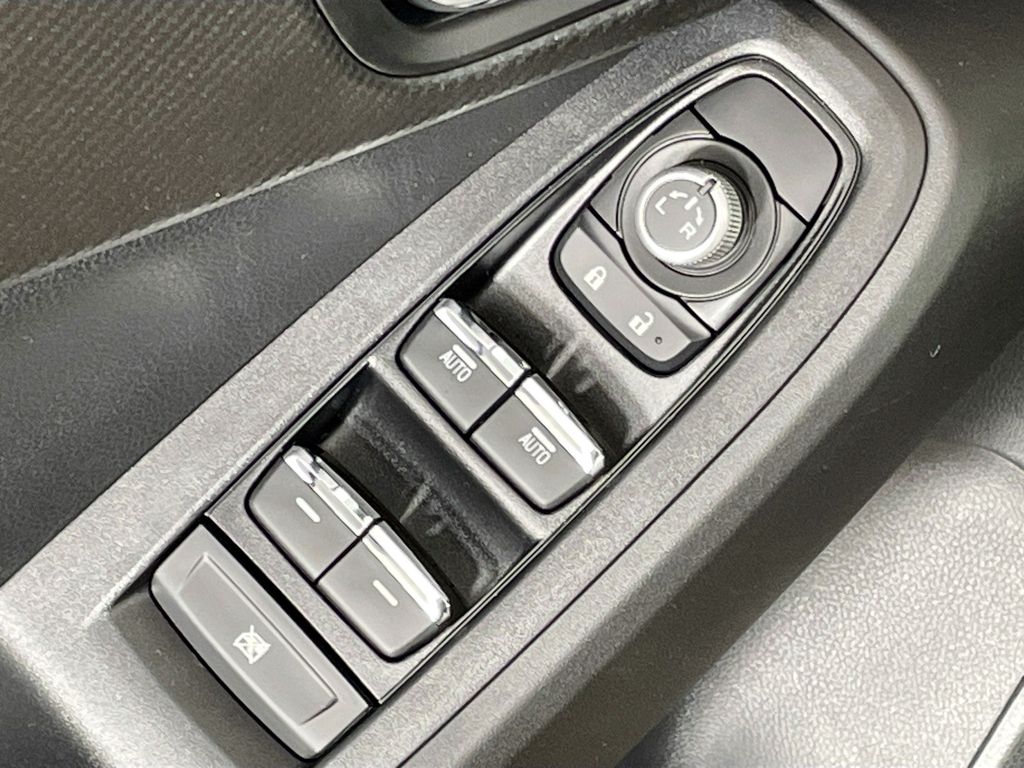 2025 Subaru Crosstrek Limited photo 17