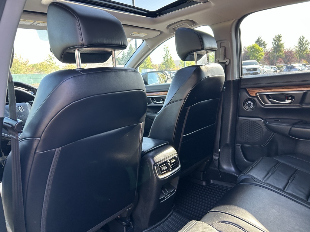 2018 Honda CR-V Touring photo 21