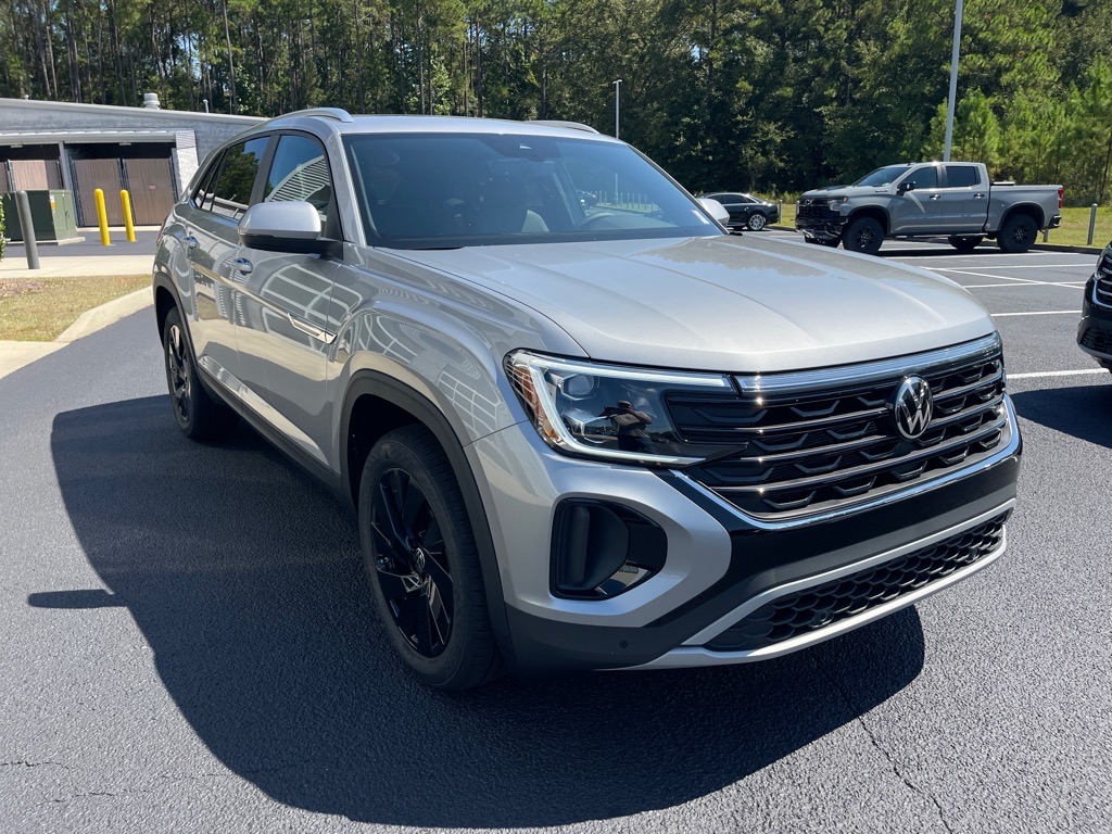 2026 Volkswagen Atlas Cross Sport SE photo 3