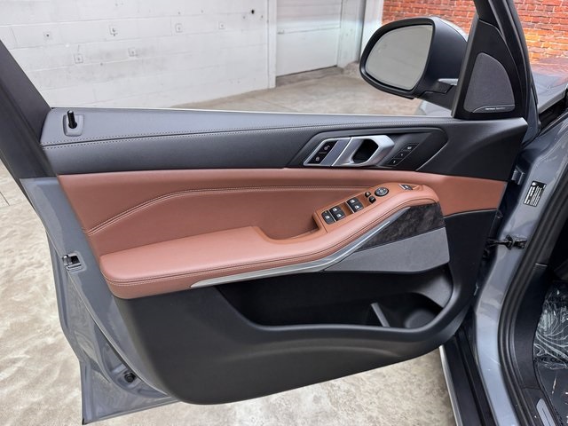 Certified Used 2024 Gray BMW xDrive40i image 10