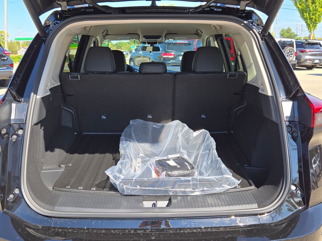 2026 Nissan Rogue SV photo 10