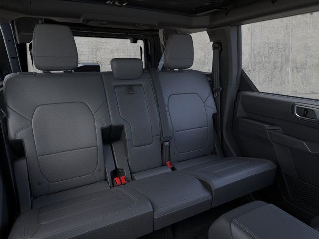 2025 Ford Bronco Outer Banks photo 6