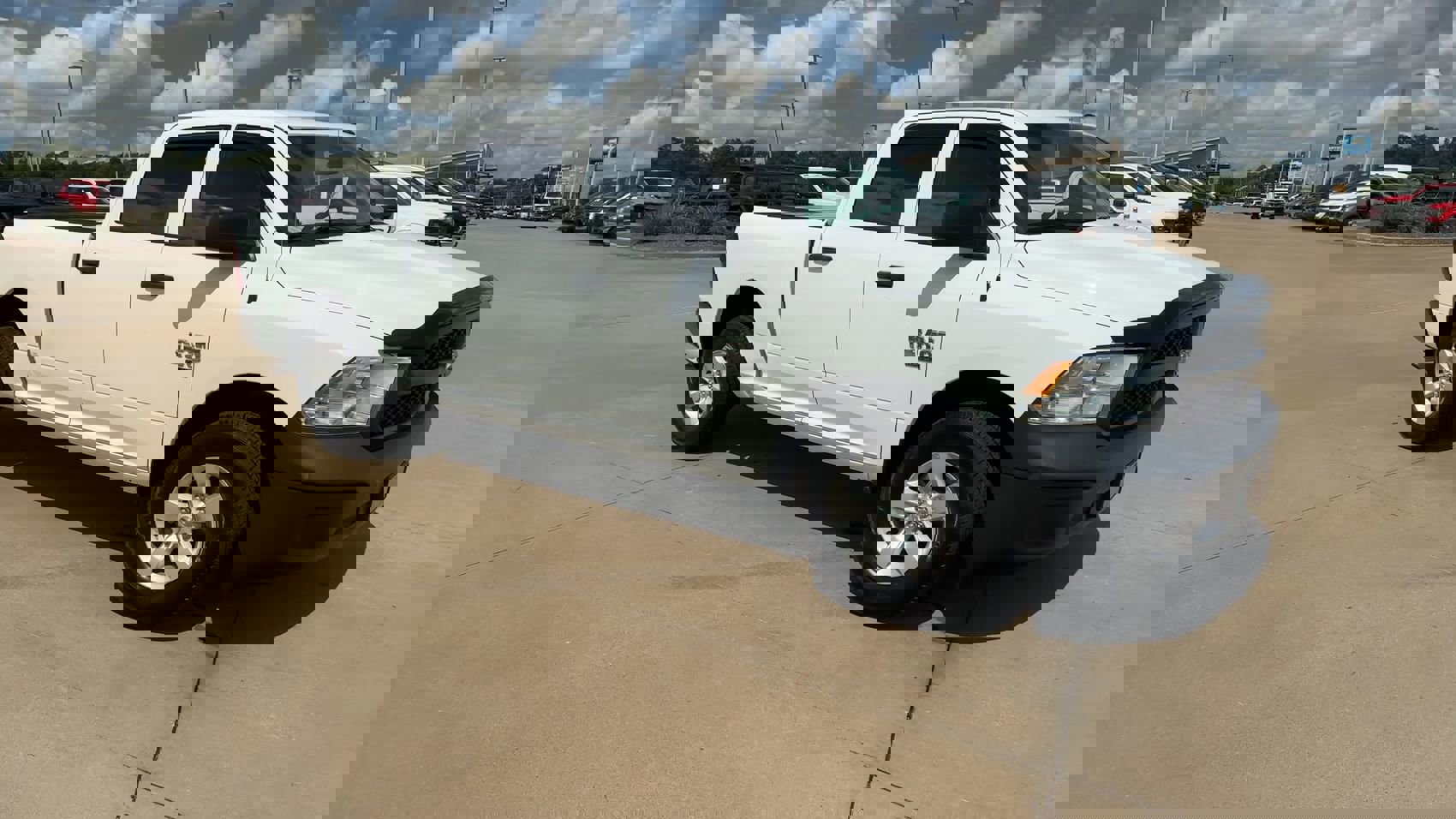 2023 Ram 1500 Classic Tradesman photo 3