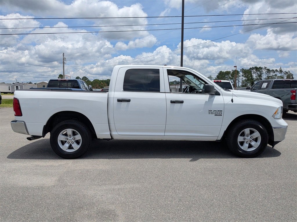 2022 Ram 1500 Classic SLT photo 3