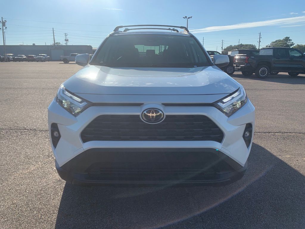 2025 Toyota RAV4 Hybrid XLE Premium photo 2