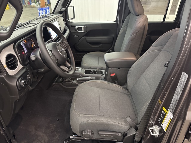 2026 Jeep Wrangler Sport photo 4