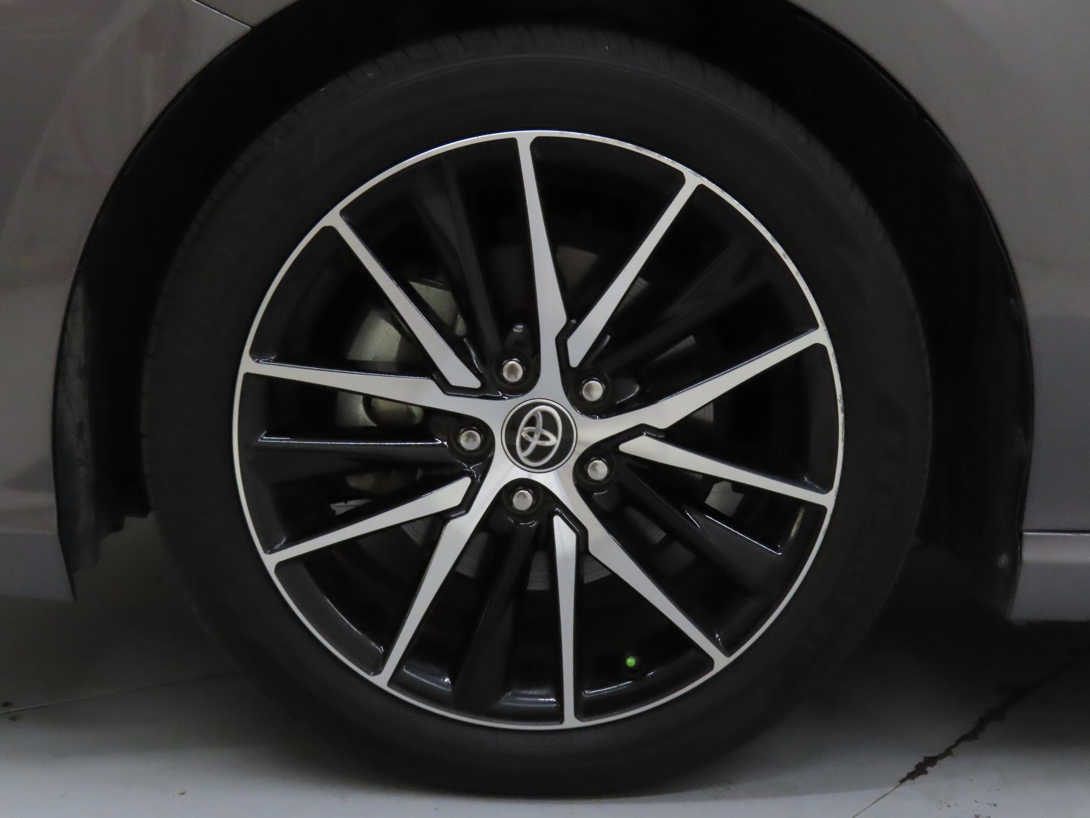 2022 Toyota Camry Hybrid SE photo 23