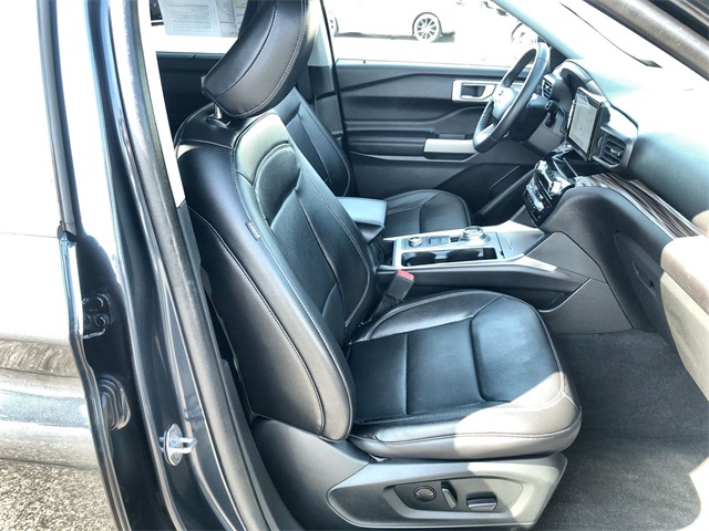 2023 Ford Explorer Limited photo 19