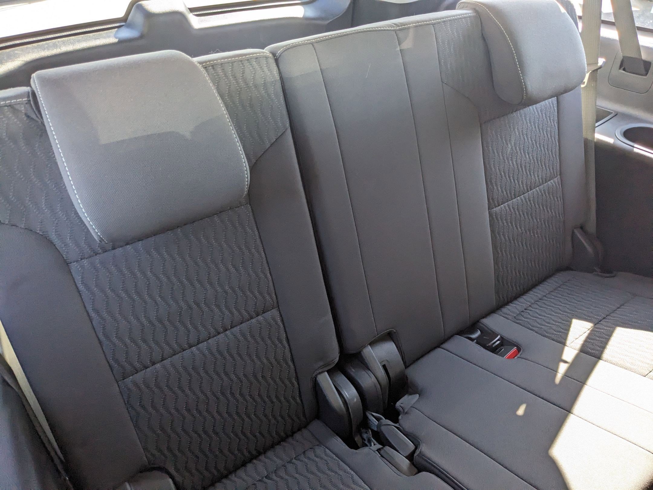 2018 Chevrolet Suburban LS photo 18