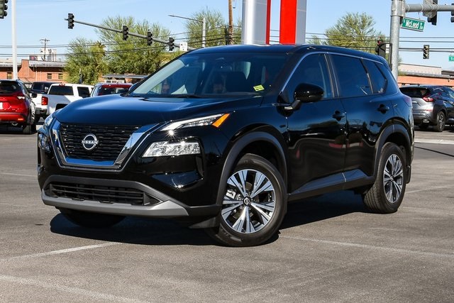 2023 Nissan Rogue SV's photo