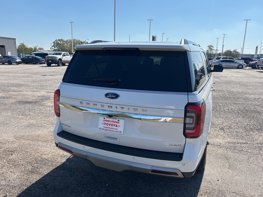2023 Ford Expedition MAX Limited photo 3