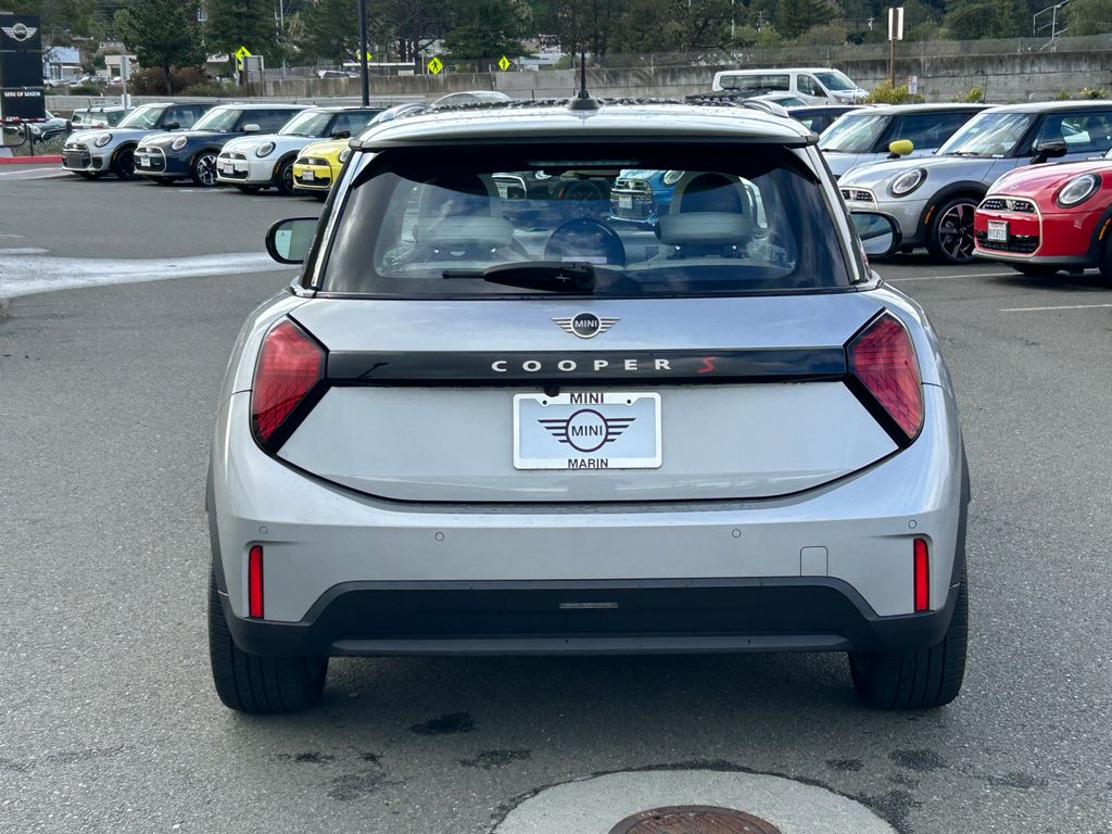 2025 Mini Cooper Hardtop S photo 3