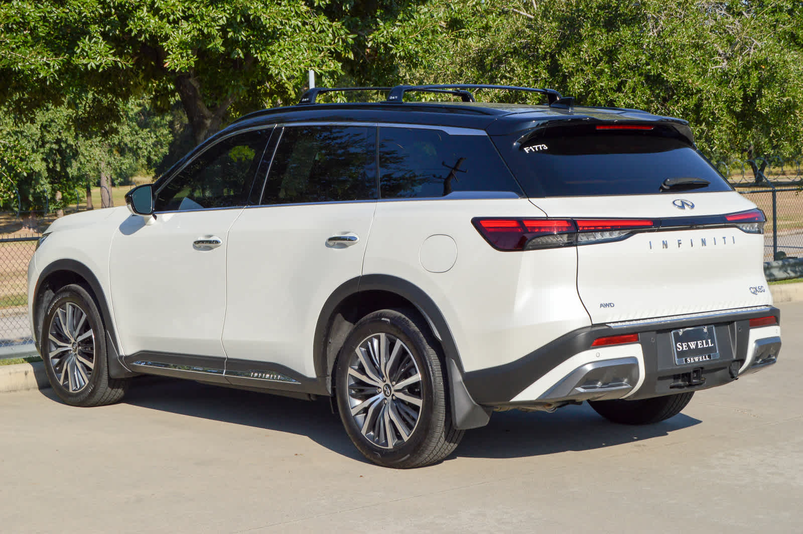 2025 Infiniti QX60 Autograph photo 6