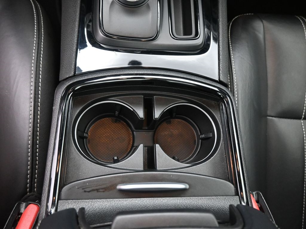 2023 Chrysler 300 S photo 4