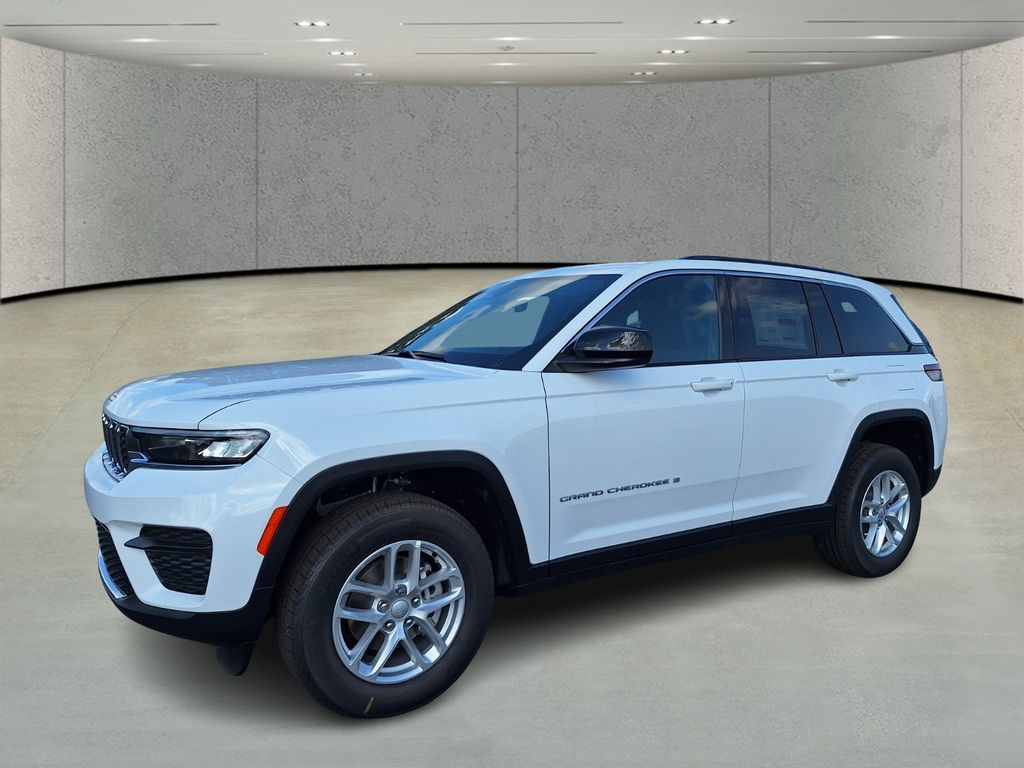 2025 Jeep Grand Cherokee Laredo's photo