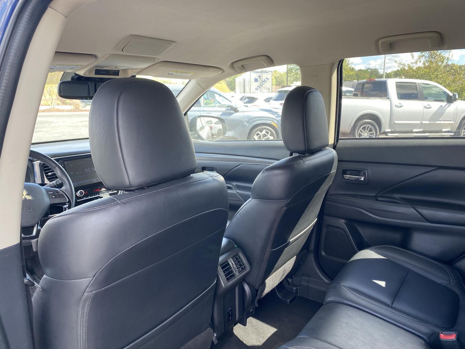2020 Mitsubishi Outlander SEL photo 11