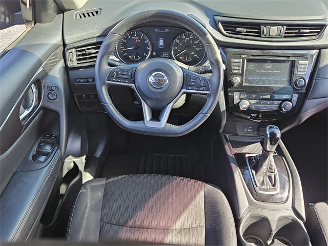 2019 Nissan Rogue SV photo 7