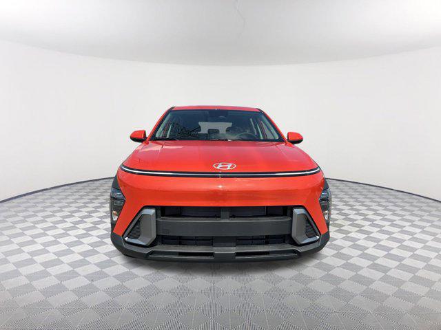 2026 Hyundai Kona SE photo 2