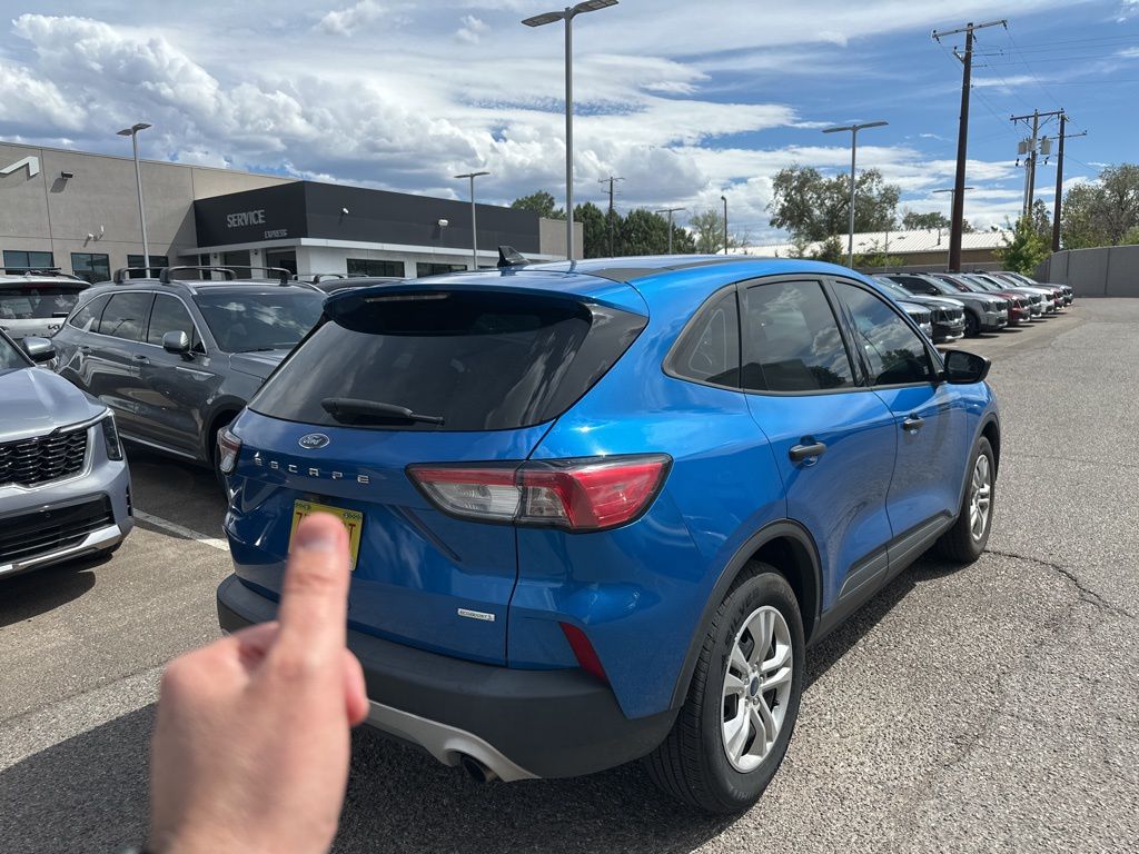 2020 Ford Escape S photo 13