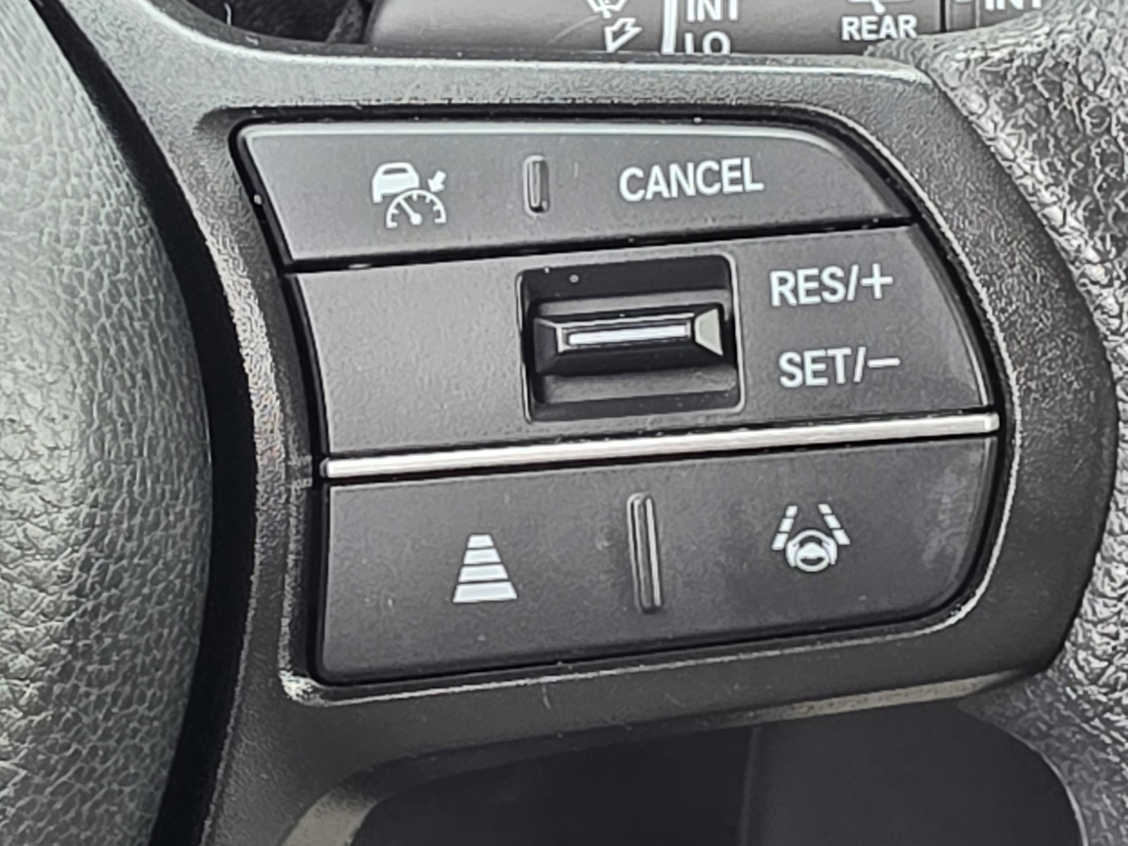 2024 Honda HR-V LX photo 31