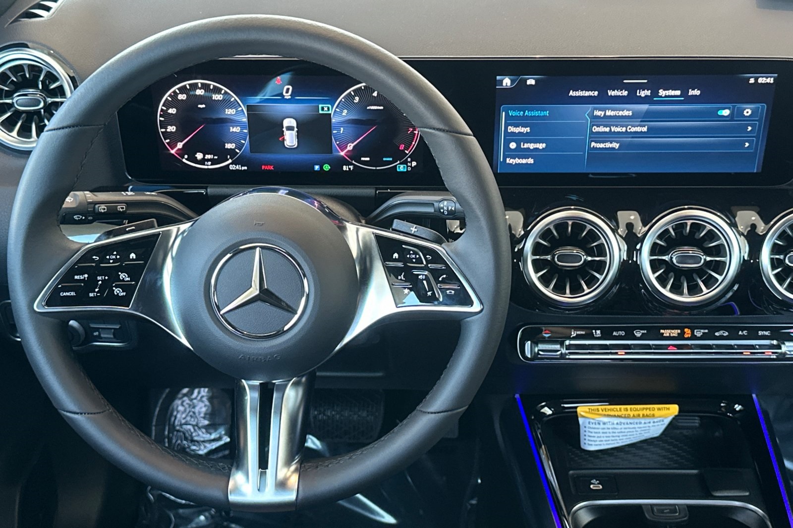 2025 Mercedes Benz GLA 250 photo 13
