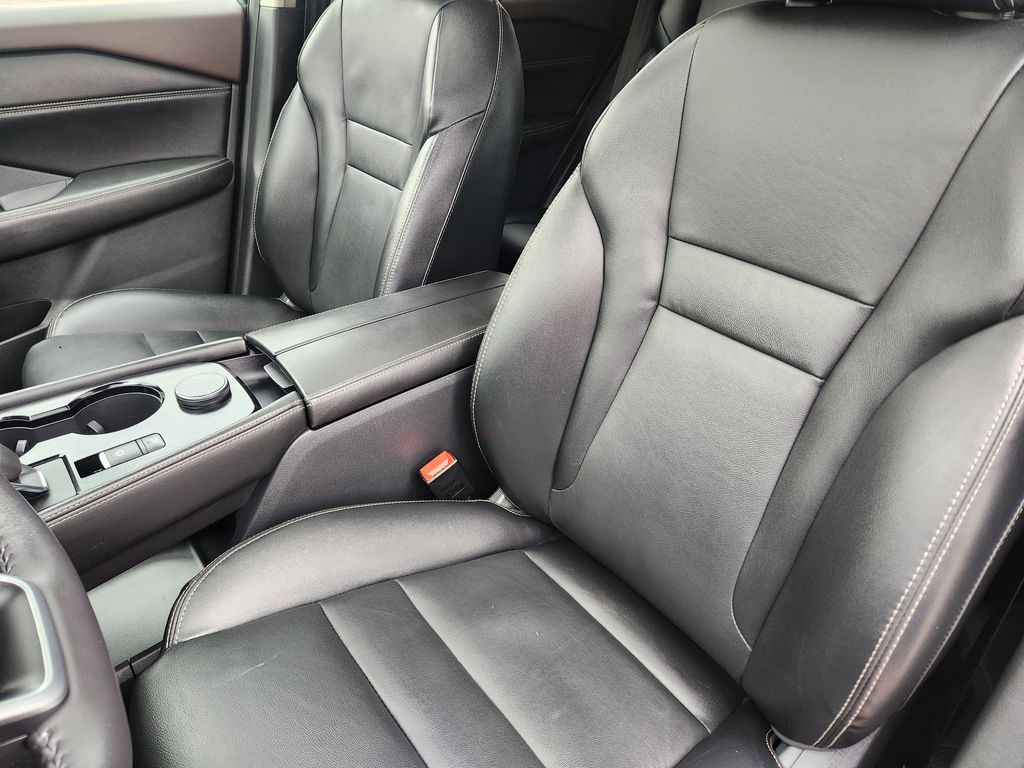 2022 Nissan Rogue SL photo 4